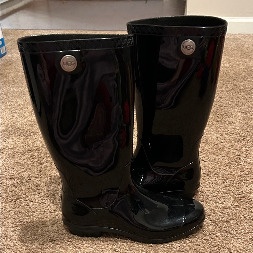 UGG Shaye Glossy Black Tall Boots Size 8